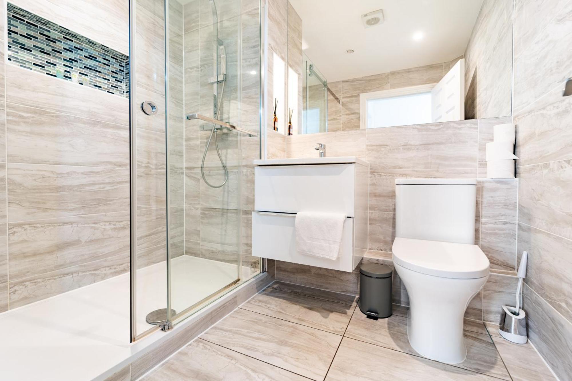 Appartamento Bright And Spacious Flat With Free Parking