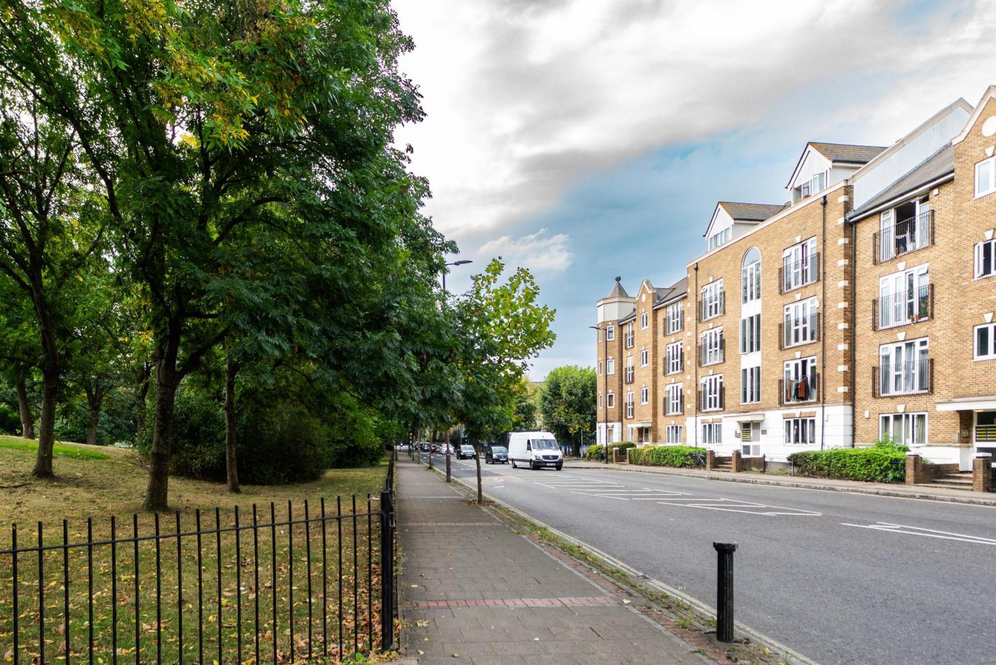 Appartamento Bright And Spacious Flat With Free Parking Londra